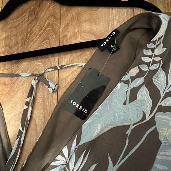 Torrid Walk-Through Gauze Maxi Romper Dress Shorts Size 4 / 4X Blue Floral Mint - Picture 10 of 11